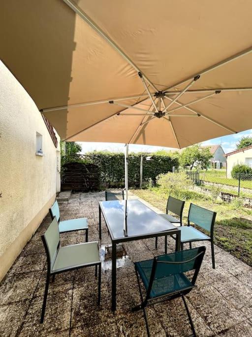 La Cartelee Villa Saint-Amand-Montrond Exterior photo